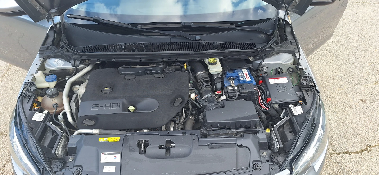 Peugeot 308 2.0HDI EURO 6, снимка 7 - Автомобили и джипове - 54400376