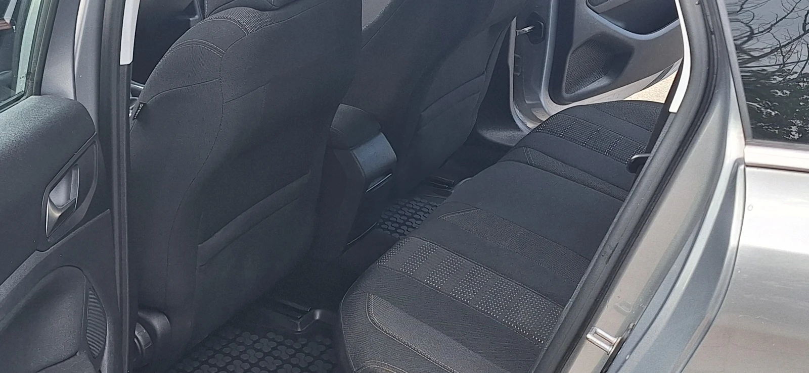 Peugeot 308 2.0HDI EURO 6, снимка 10 - Автомобили и джипове - 54400376