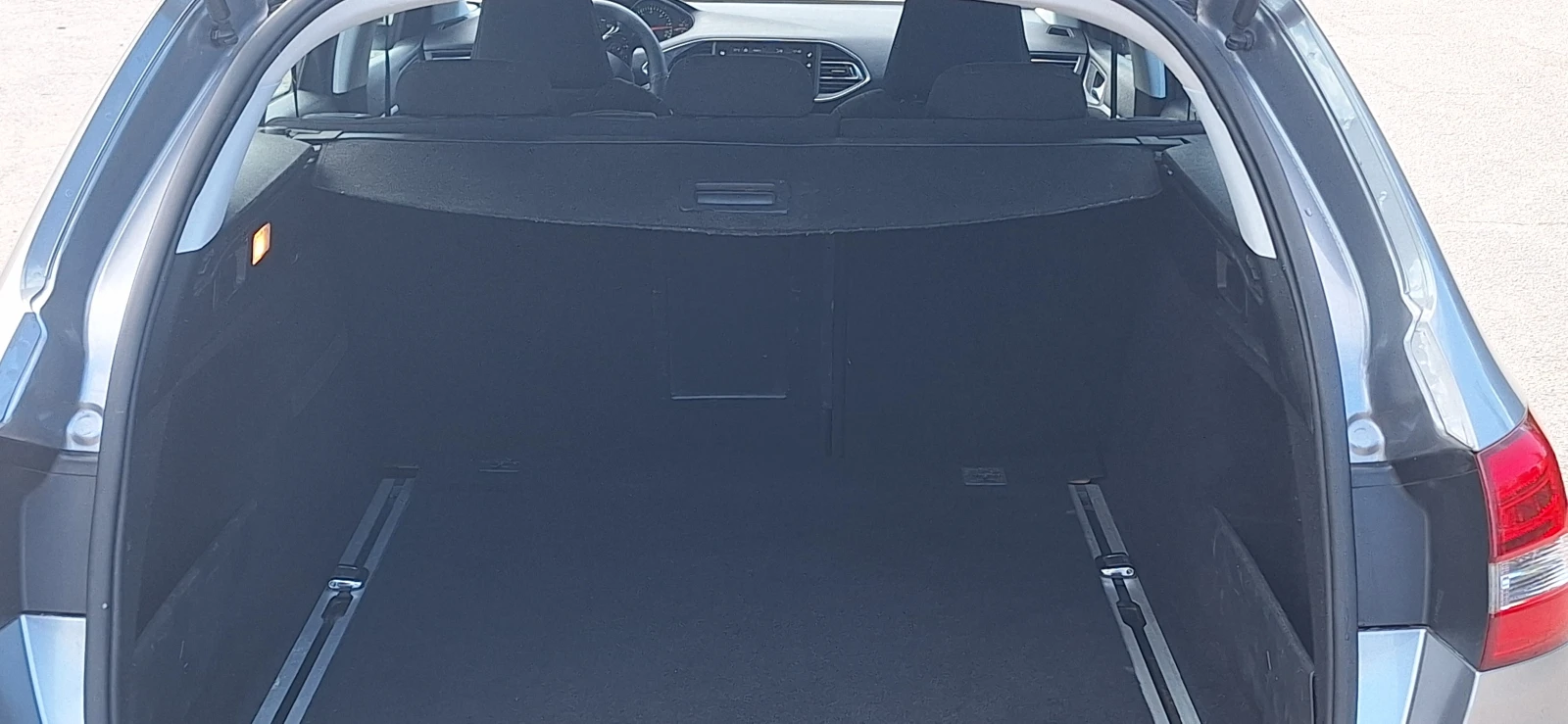 Peugeot 308 2.0HDI EURO 6, снимка 15 - Автомобили и джипове - 54400376