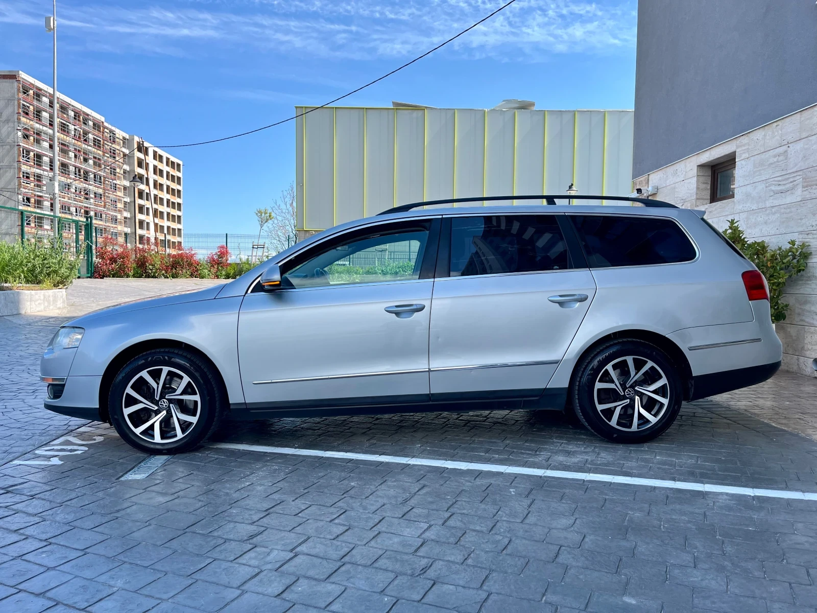 VW Passat 1.9TDI 105кс * Обслужена* ТОП Състояние , снимка 3 - Автомобили и джипове - 54391584