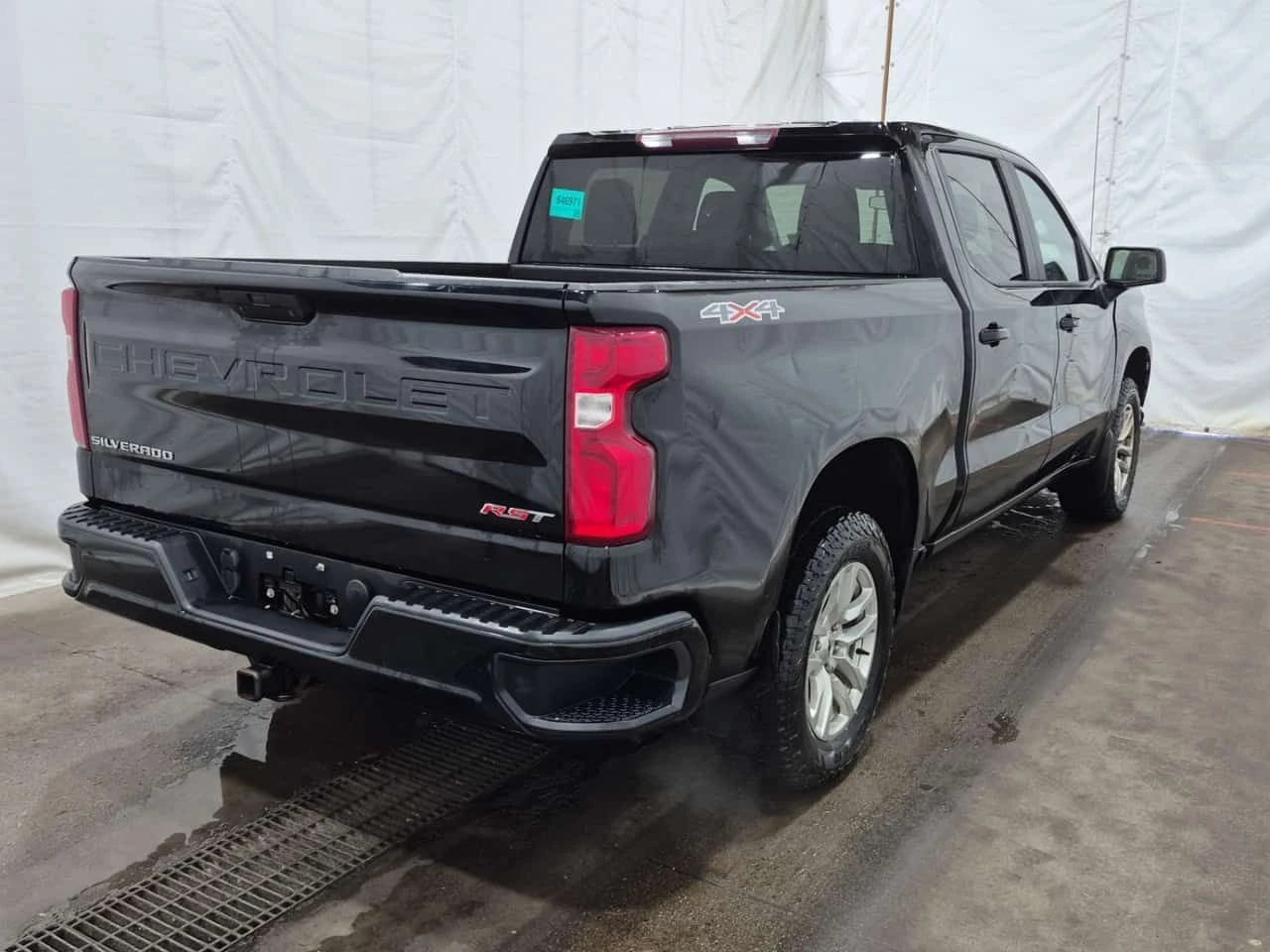 Chevrolet Silverado RST CREW CAB SHORT BED * CARFAX * Eдин собственик , снимка 4 - Автомобили и джипове - 54426634