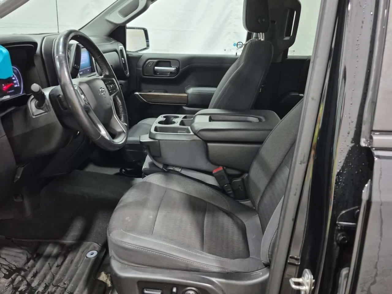 Chevrolet Silverado RST CREW CAB SHORT BED * CARFAX * Eдин собственик , снимка 9 - Автомобили и джипове - 54426634
