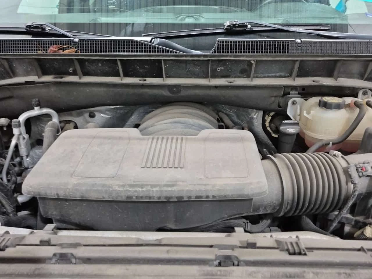 Chevrolet Silverado RST CREW CAB SHORT BED * CARFAX * Eдин собственик , снимка 13 - Автомобили и джипове - 54426634