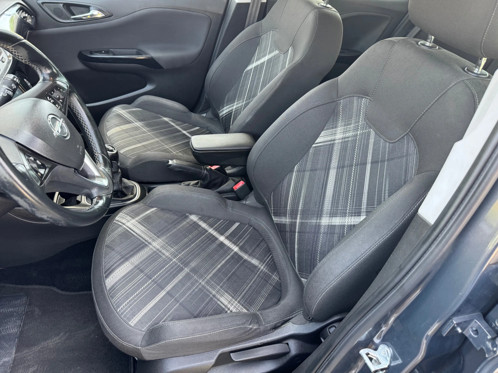 Opel Corsa 1.4 i Фабричен Газов инжекцион EURO 6B, снимка 13 - Автомобили и джипове - 54735862