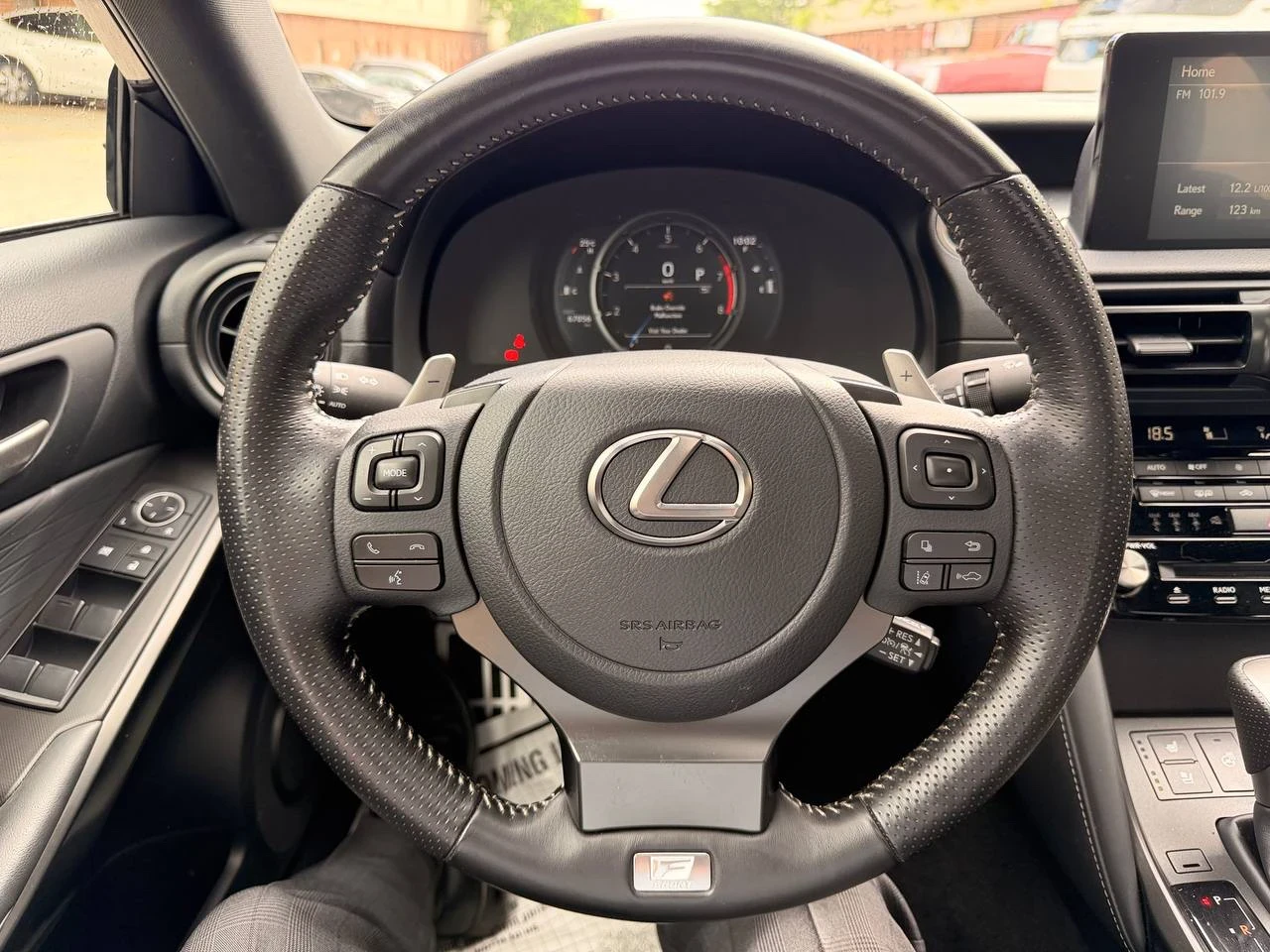 Lexus IS 300 CARFAX, снимка 8 - Автомобили и джипове - 54935183