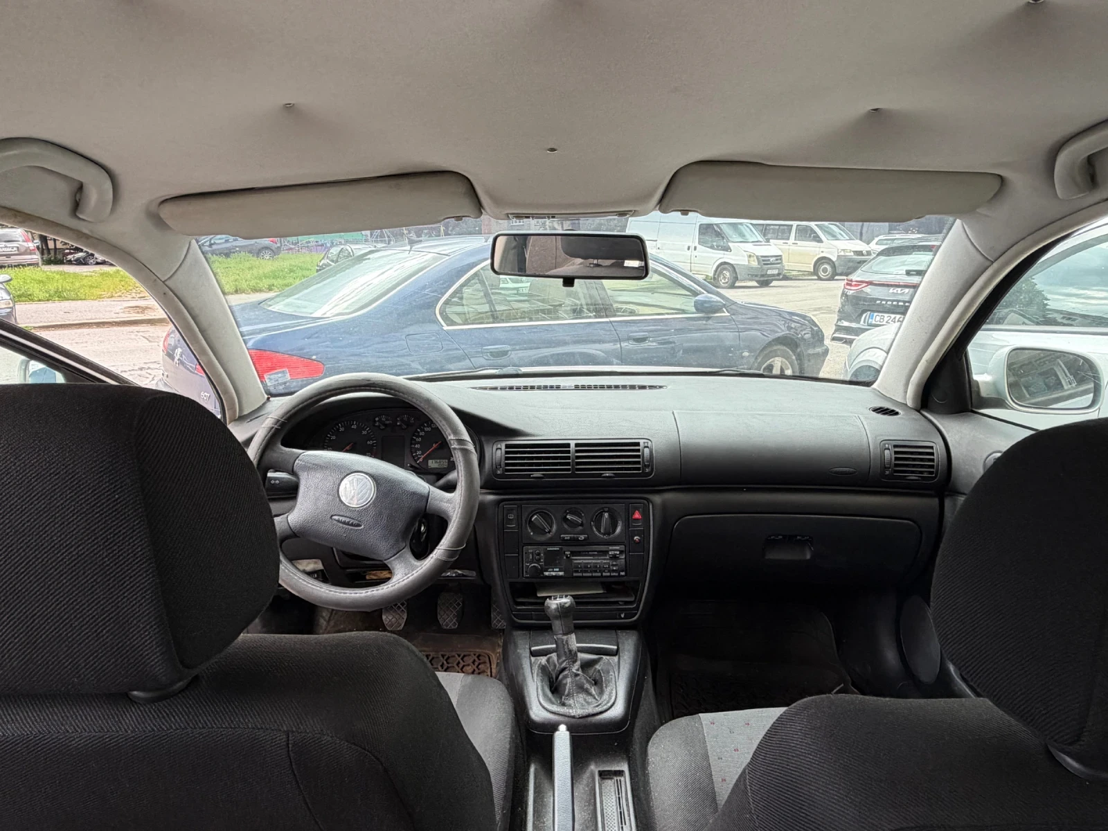 VW Passat, снимка 11 - Автомобили и джипове - 54989355