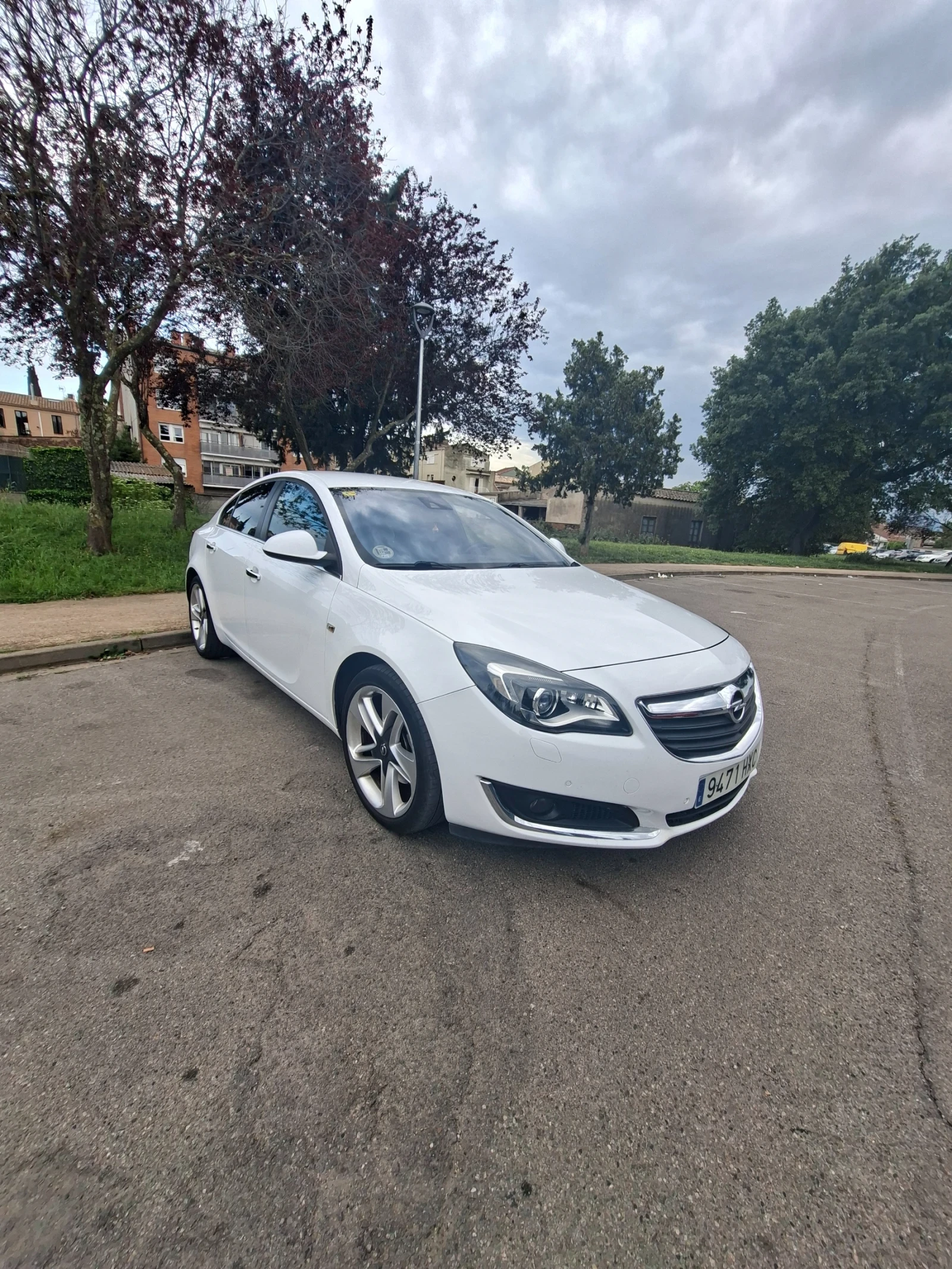 Opel Insignia, снимка 9 - Автомобили и джипове - 55319543
