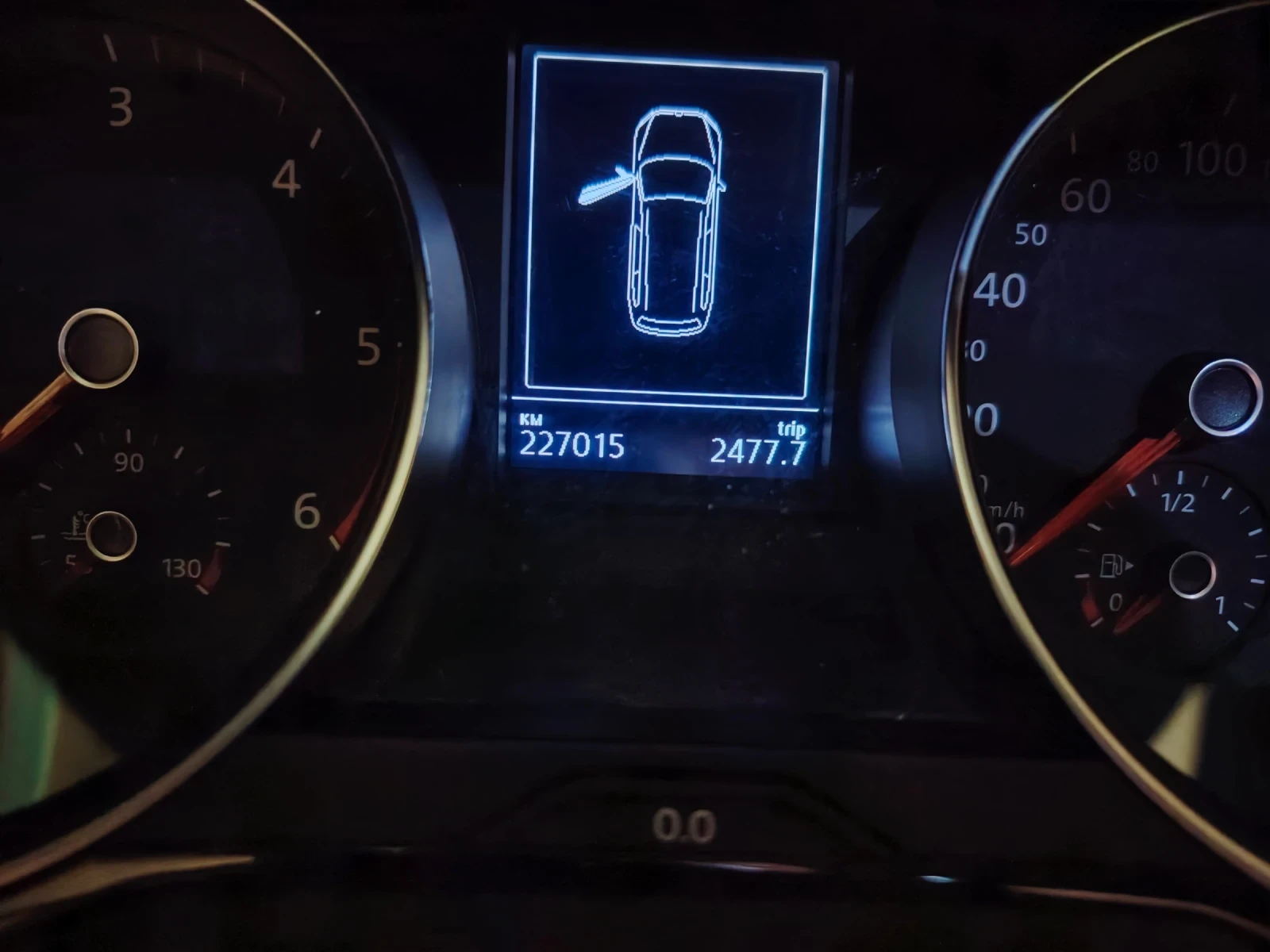 VW Passat, снимка 11 - Автомобили и джипове - 55679764