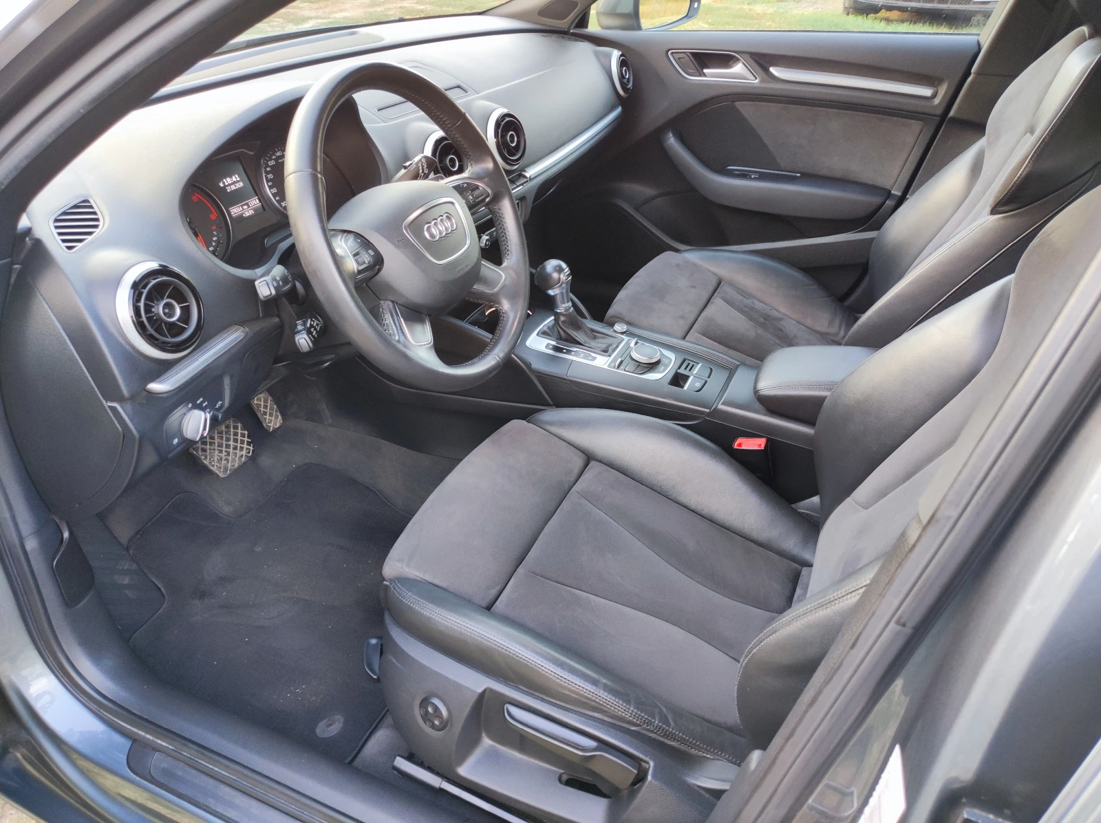 Audi A3 Sportback 2.0TDi 150к.с. automat DSG6, снимка 7 - Автомобили и джипове - 55953850