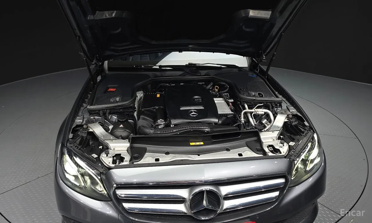 Mercedes-Benz E 200 ПОДГРЕВ* ШИБИДАХ* КАМЕРА* , снимка 3 - Автомобили и джипове - 56677197