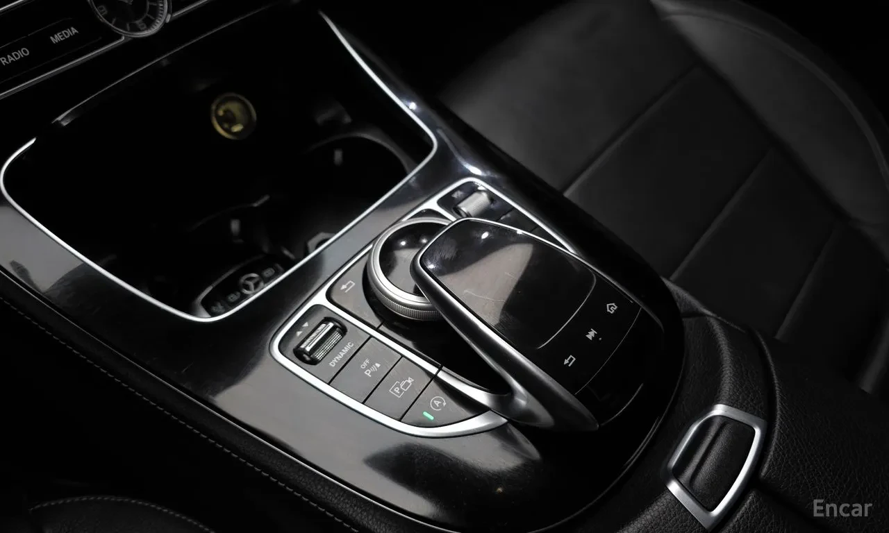 Mercedes-Benz E 200 ПОДГРЕВ* ШИБИДАХ* КАМЕРА* , снимка 14 - Автомобили и джипове - 56677197
