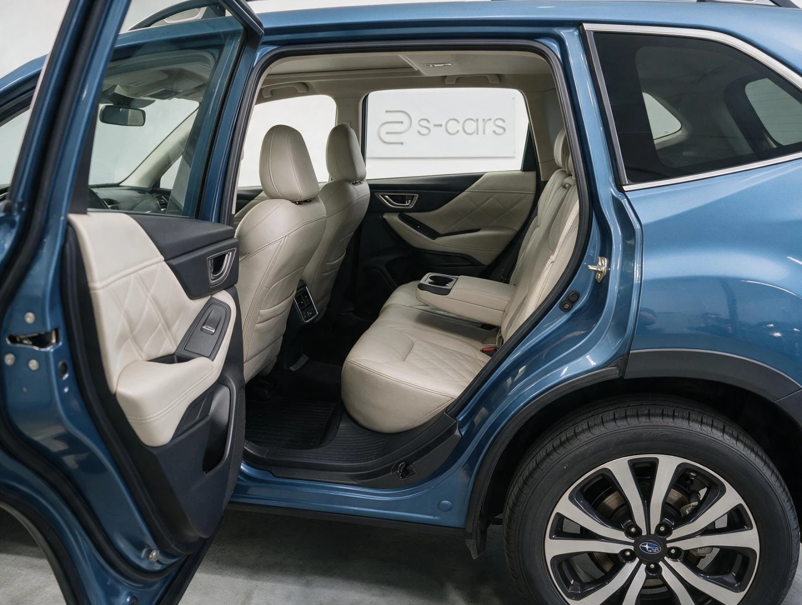Subaru Forester 2.5 Limited, снимка 13 - Автомобили и джипове - 56683298