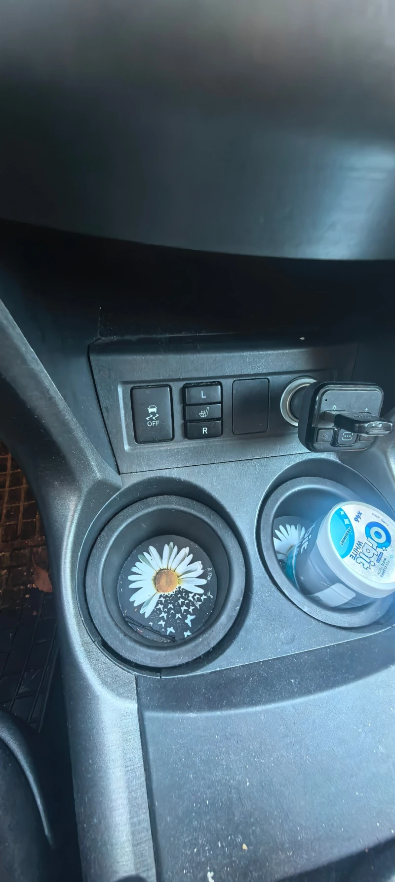 Toyota Rav4, снимка 6 - Автомобили и джипове - 52474378