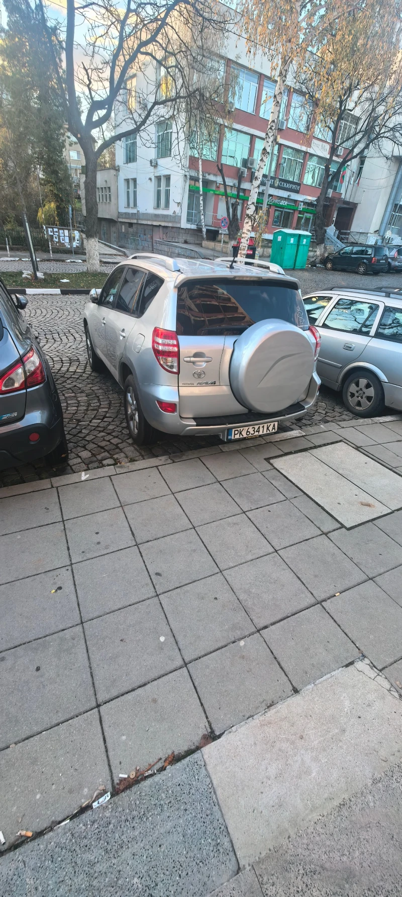 Toyota Rav4, снимка 4 - Автомобили и джипове - 52474378