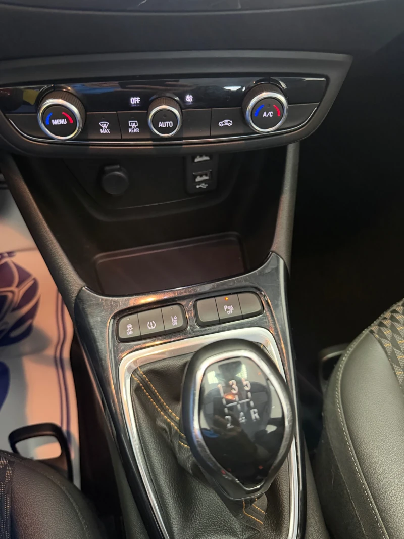 Opel Crossland X Нов внос от Белгия! Гарантиран произход!, снимка 11 - Автомобили и джипове - 53469731