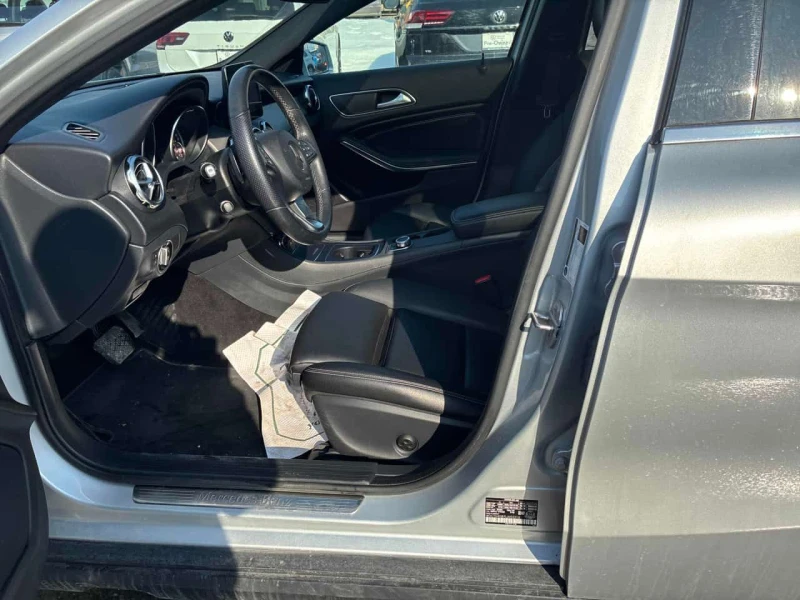Mercedes-Benz GLA 250 * CARFAX * ПАНОРАМА* ПОДГРЕВ* , снимка 15 - Автомобили и джипове - 53528996
