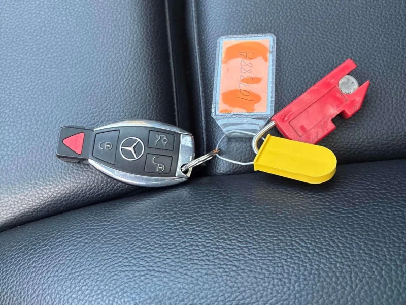 Mercedes-Benz GLA 250 * CARFAX * ПАНОРАМА* ПОДГРЕВ* , снимка 12 - Автомобили и джипове - 53528996