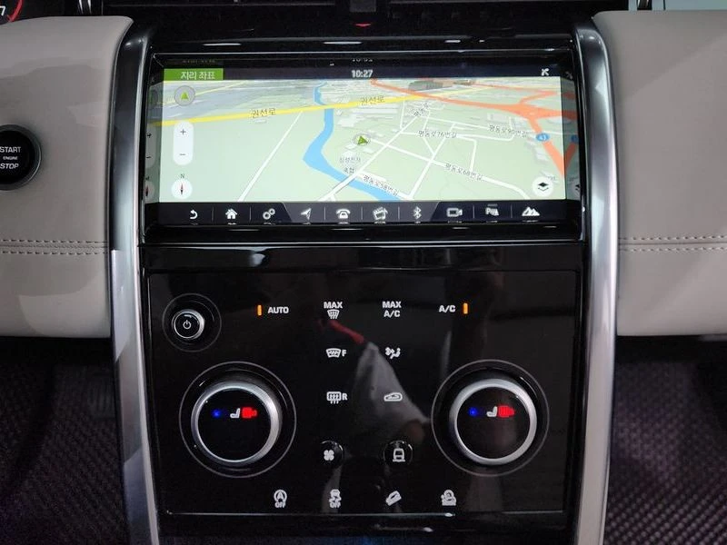Land Rover Discovery Sport 2.0 Automatic, снимка 12 - Автомобили и джипове - 55841325