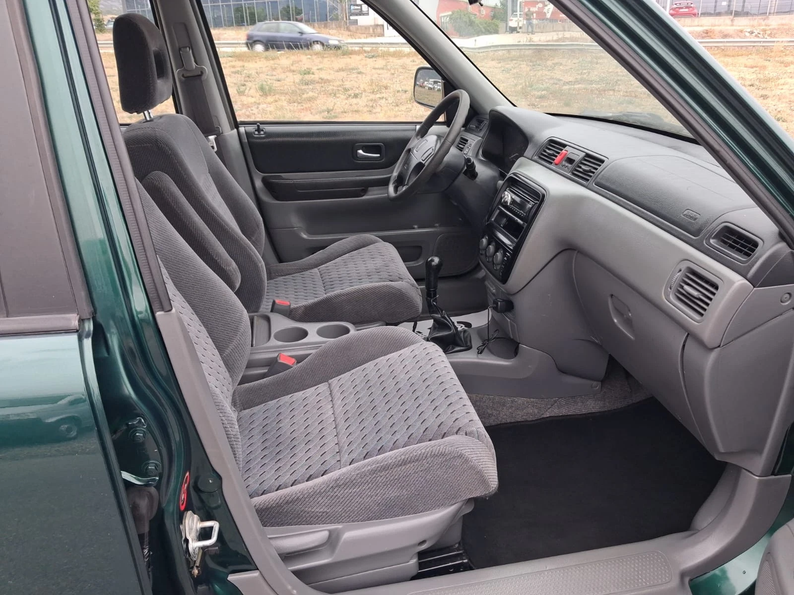 Honda Cr-v 2.0 уникат без ръжди реални км - изображение 8