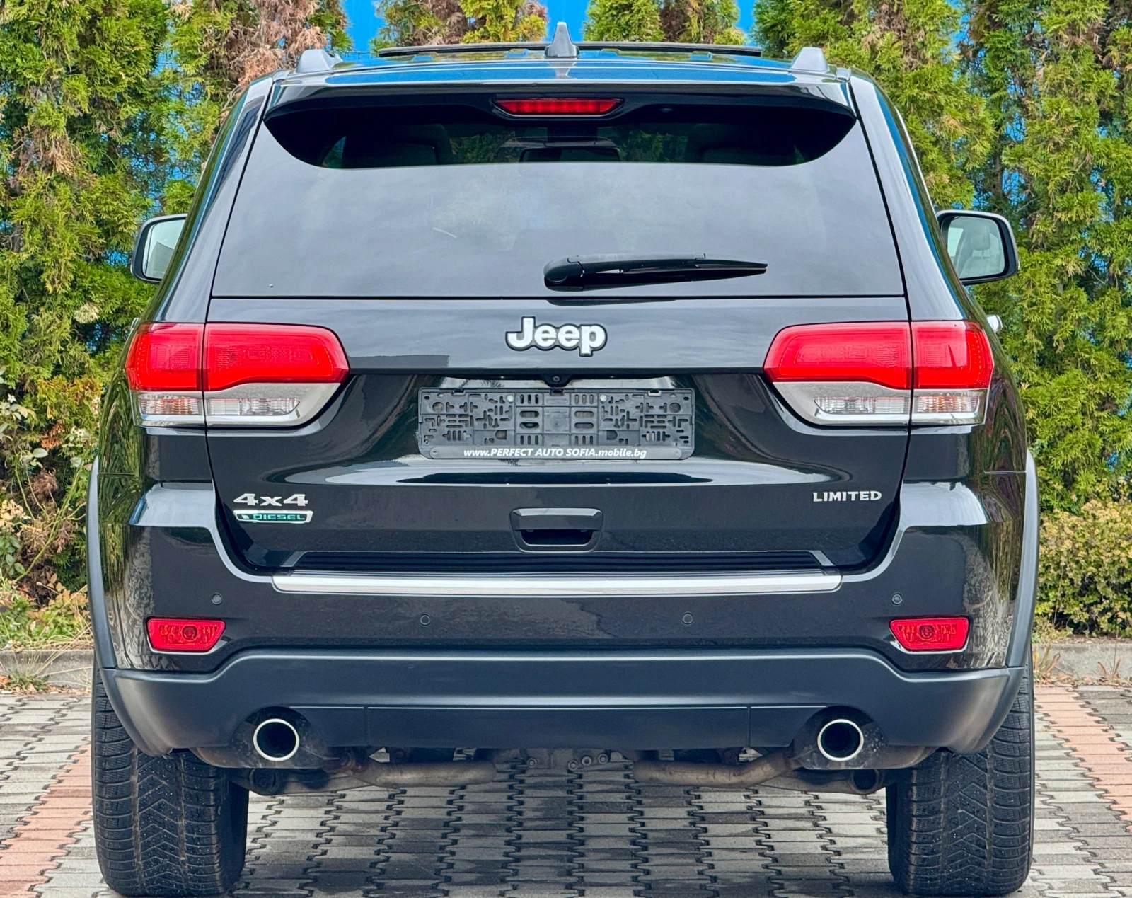 Jeep Grand cherokee 3.0-LIMITED-KEYLESS-ПАНОРАМА-ПОДГРЕВ-УНИКАТ-183КМ - изображение 4
