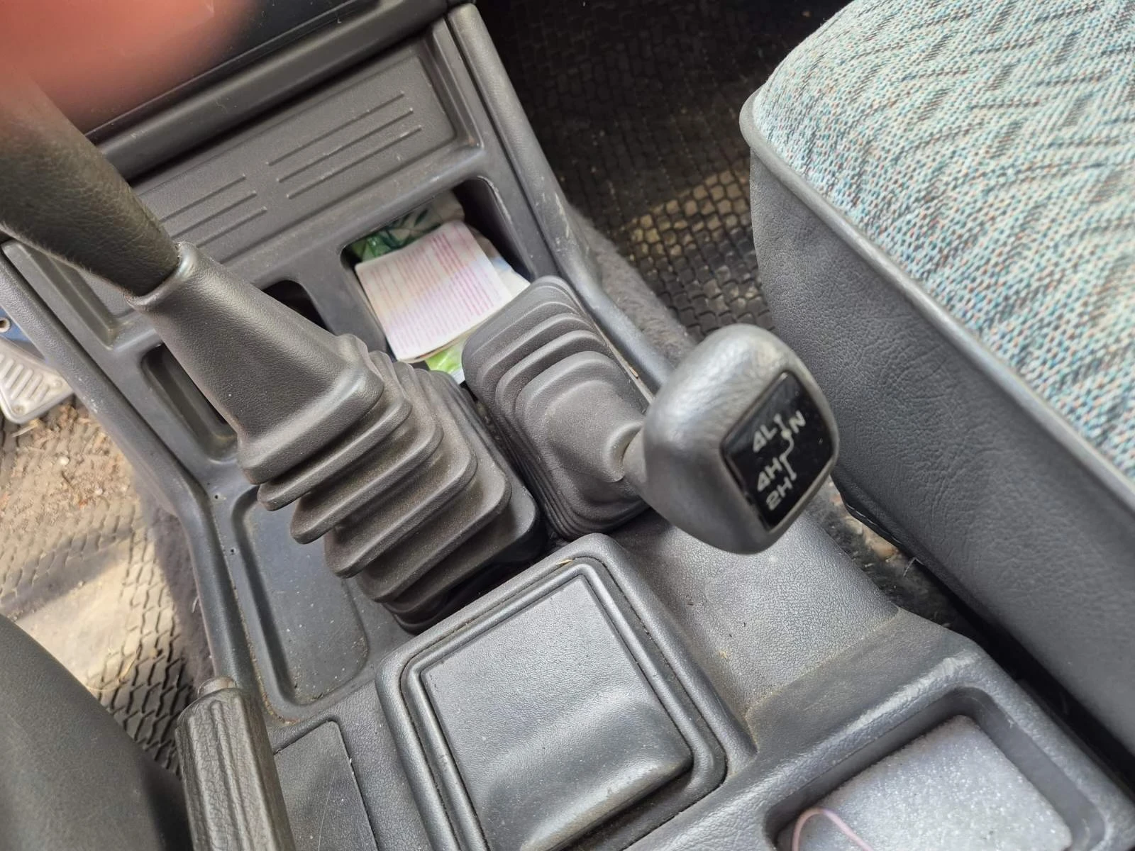 Mitsubishi Pajero 2.5 Къса База - изображение 9