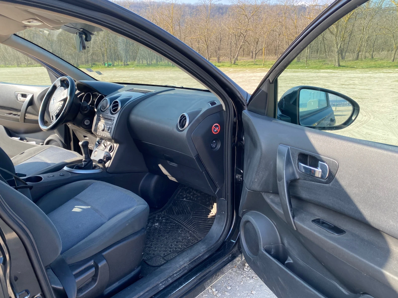 Nissan Qashqai, снимка 9 - Автомобили и джипове - 53867780