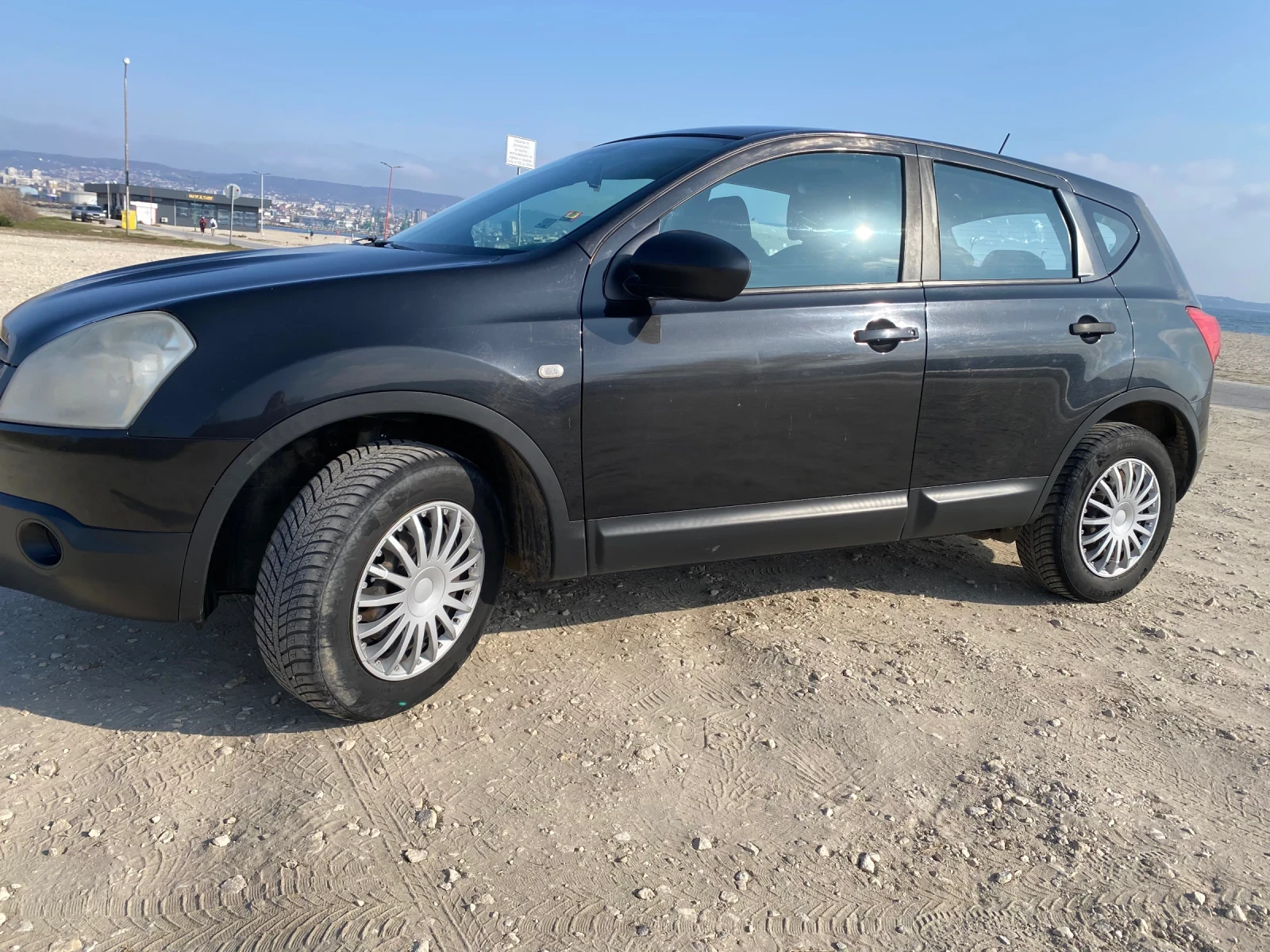 Nissan Qashqai, снимка 2 - Автомобили и джипове - 53867780