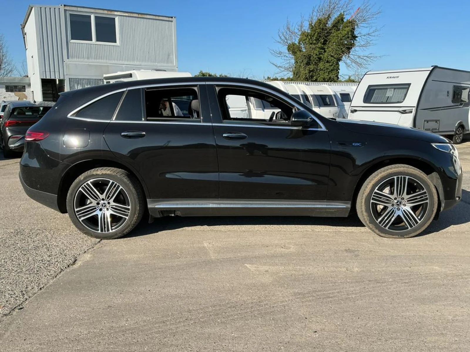 Mercedes-Benz EQC 400 - 4-Matic - Electric , снимка 4 - Автомобили и джипове - 54043745