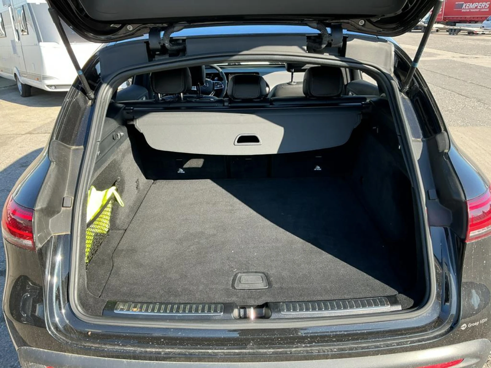 Mercedes-Benz EQC 400 - 4-Matic - Electric , снимка 9 - Автомобили и джипове - 54043745