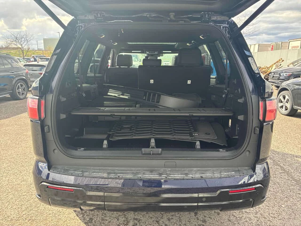 Toyota Sequoia | DISTRONIC | ОБДУХВАНЕ | 360 | ПАНОРАМА | , снимка 14 - Автомобили и джипове - 54413294