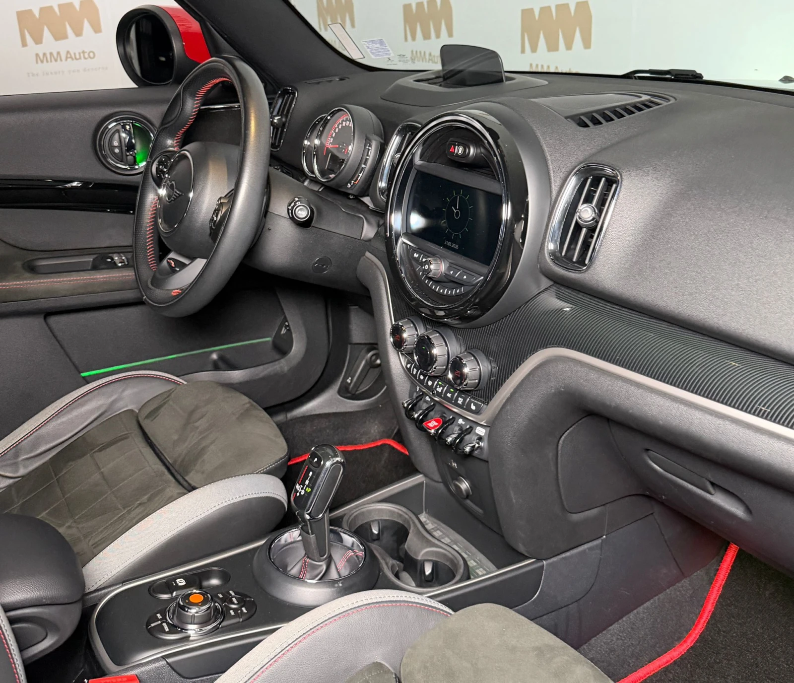 Mini Countryman JCW* ALL4* HuD* Pano* HarmanKardon, снимка 11 - Автомобили и джипове - 54640628