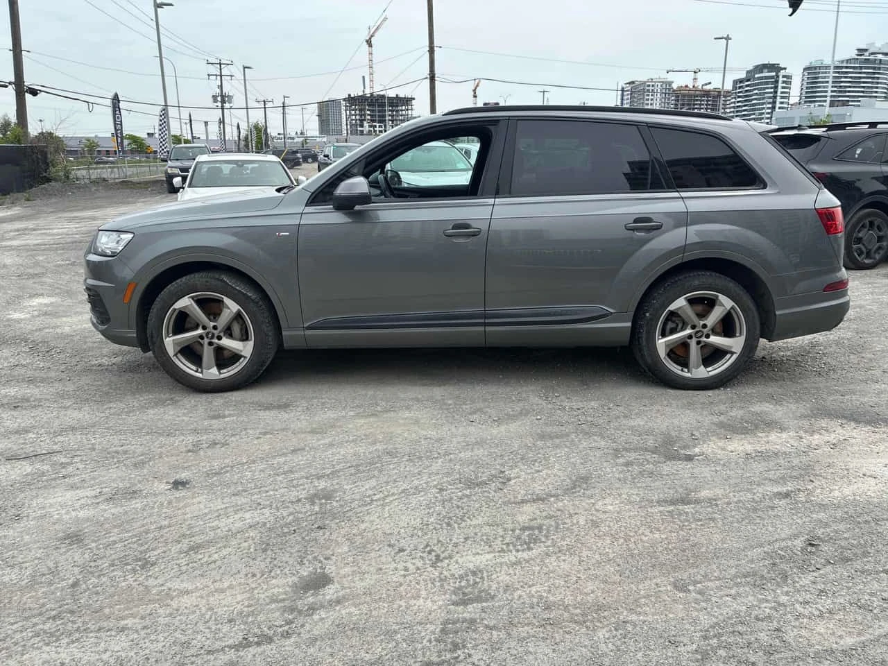 Audi Q7 TECHNIK S-LINE* DISTRONIC* ОБДУХВАНЕ* BANG&OLUFSEN, снимка 2 - Автомобили и джипове - 54804070