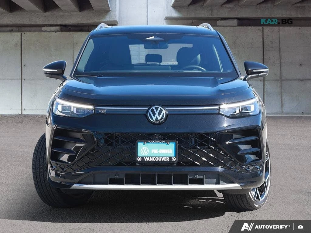 VW Tiguan Highline* R-Line* 4Motion* HARMAN KARDON* 360* PAN, снимка 2 - Автомобили и джипове - 55900895
