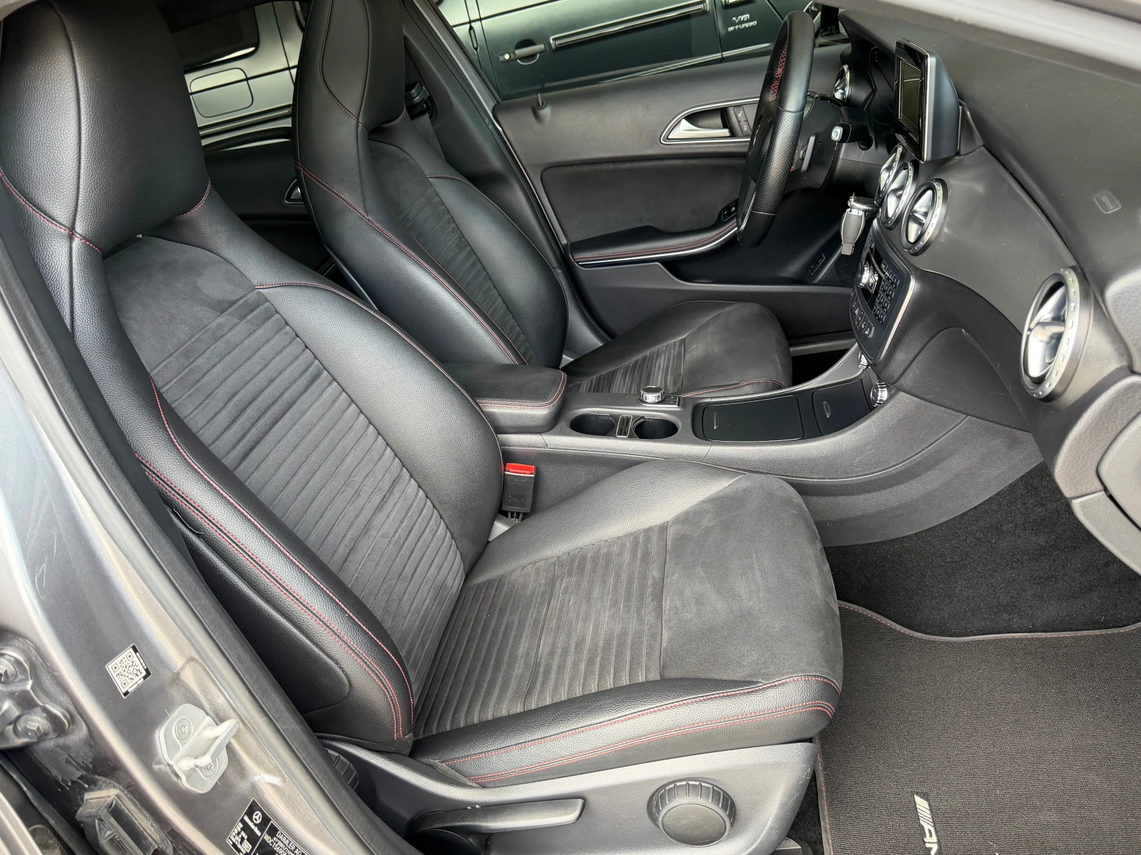 Mercedes-Benz GLA 220 d, 4-MATIC, AMG LINE, NIGHT, PANO2143, снимка 10 - Автомобили и джипове - 56197506