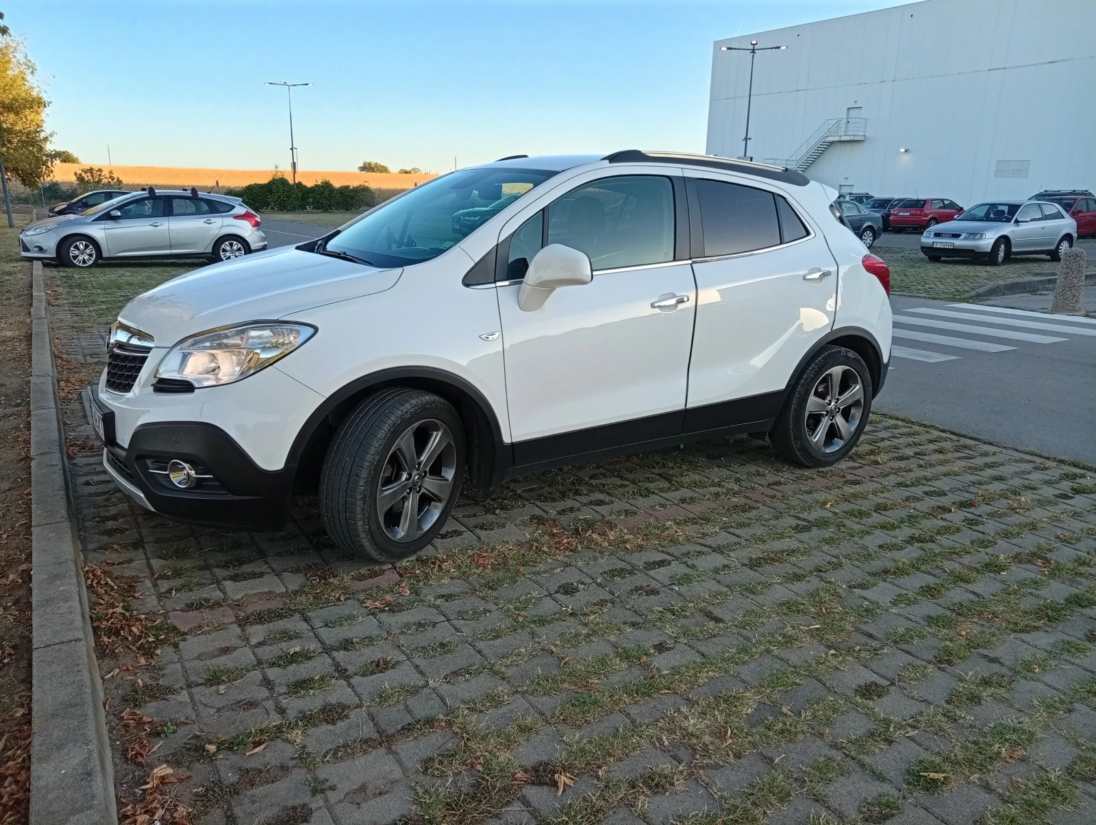 Opel Mokka, снимка 2 - Автомобили и джипове - 56636173