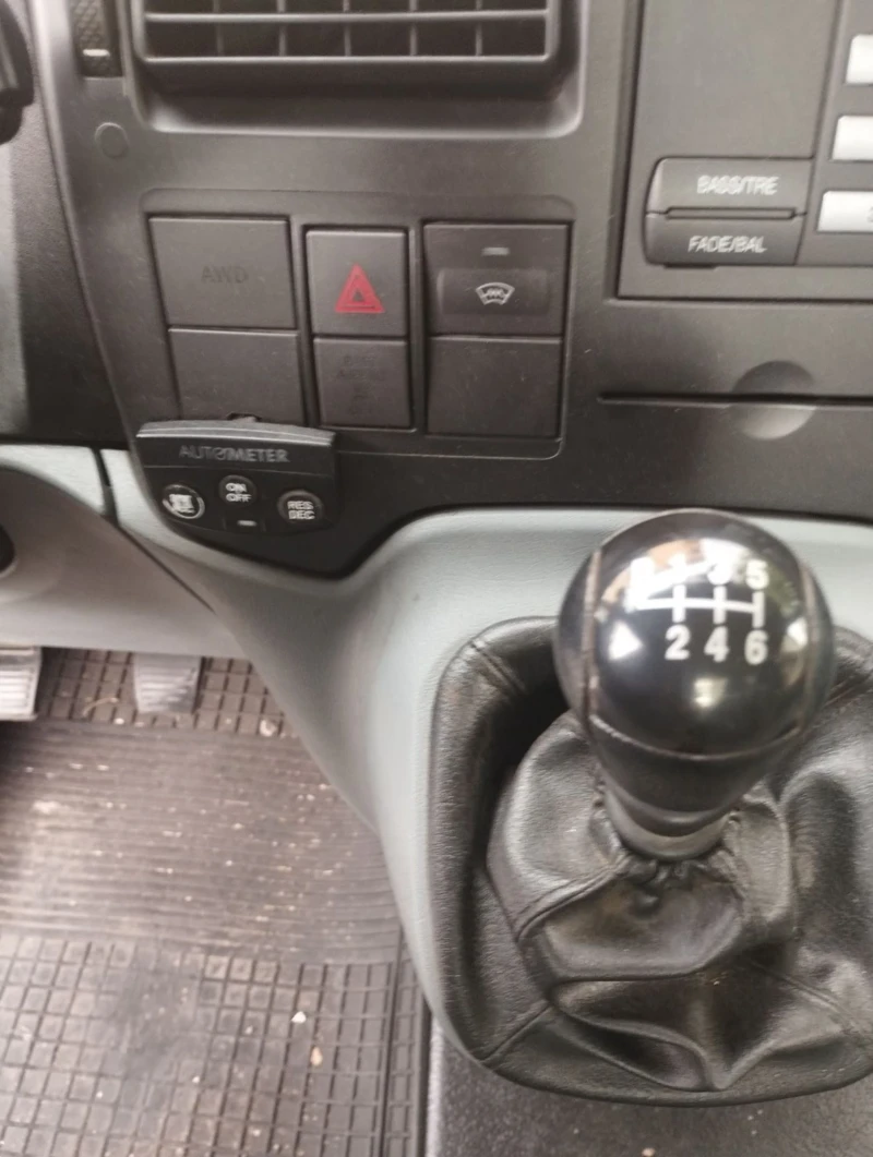 Ford Transit 2.4 CRDI 140к.с., снимка 9 - Бусове и автобуси - 49158509