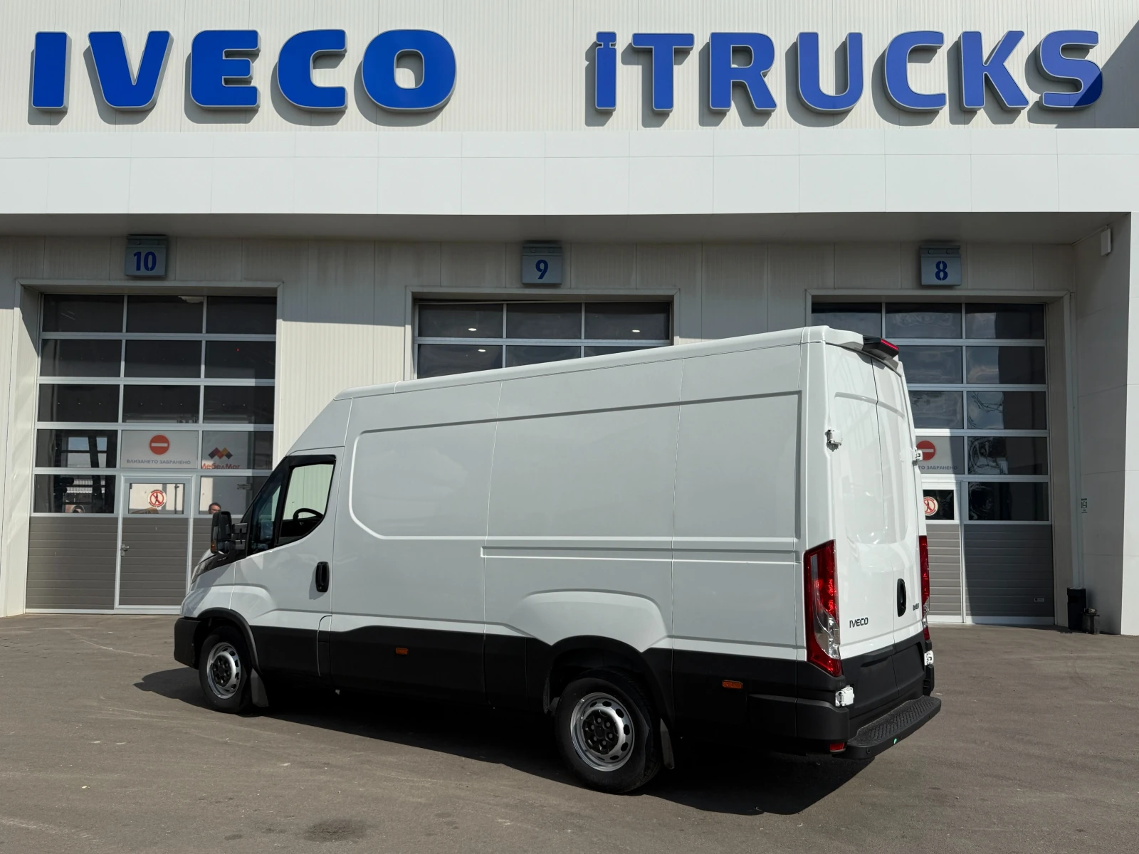 Iveco Daily 35S16V | Къса база 13.4м3 | B категория, снимка 3 - Бусове и автобуси - 49751885