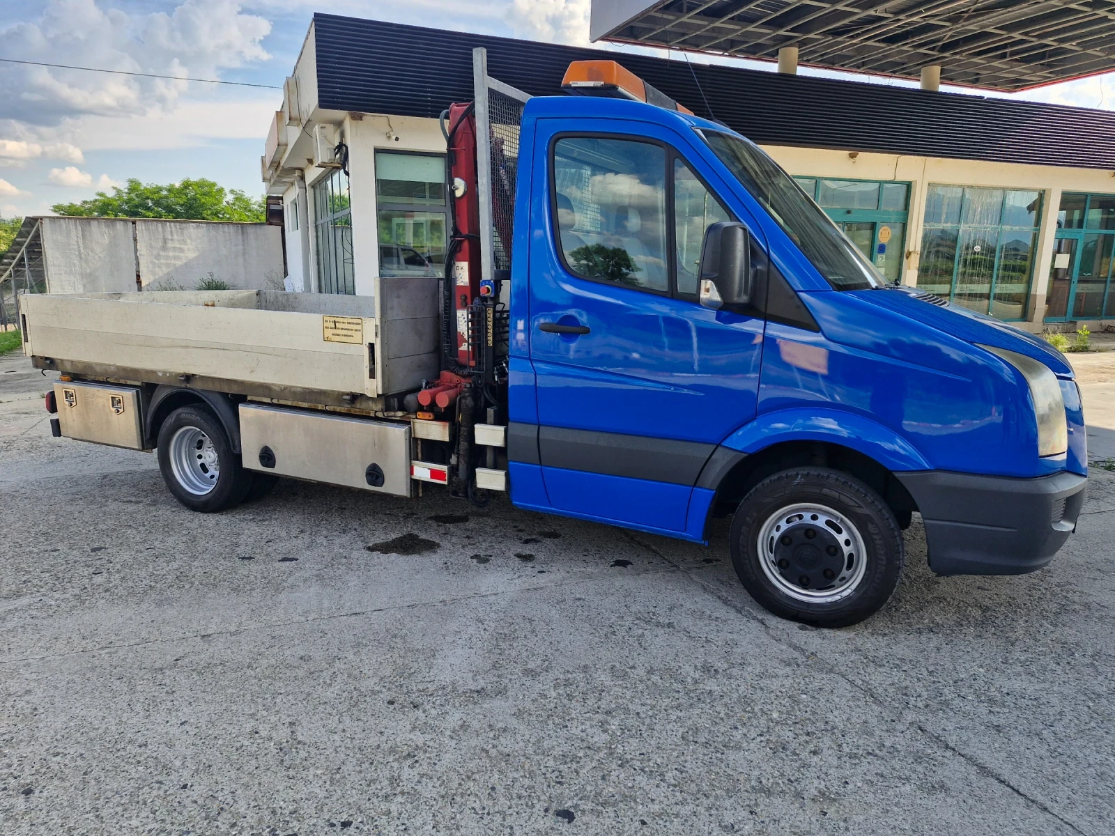 VW Crafter Бордови с КРАН..КЛИМА, снимка 2 - Бусове и автобуси - 55051325