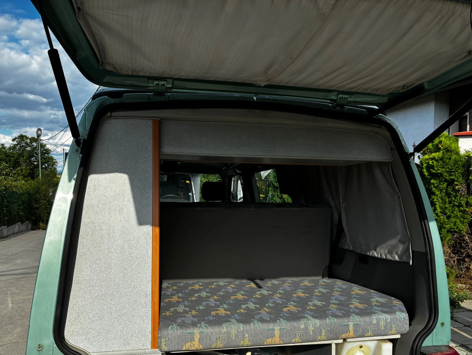 Кемпер VW California, снимка 11 - Каравани и кемпери - 55417366