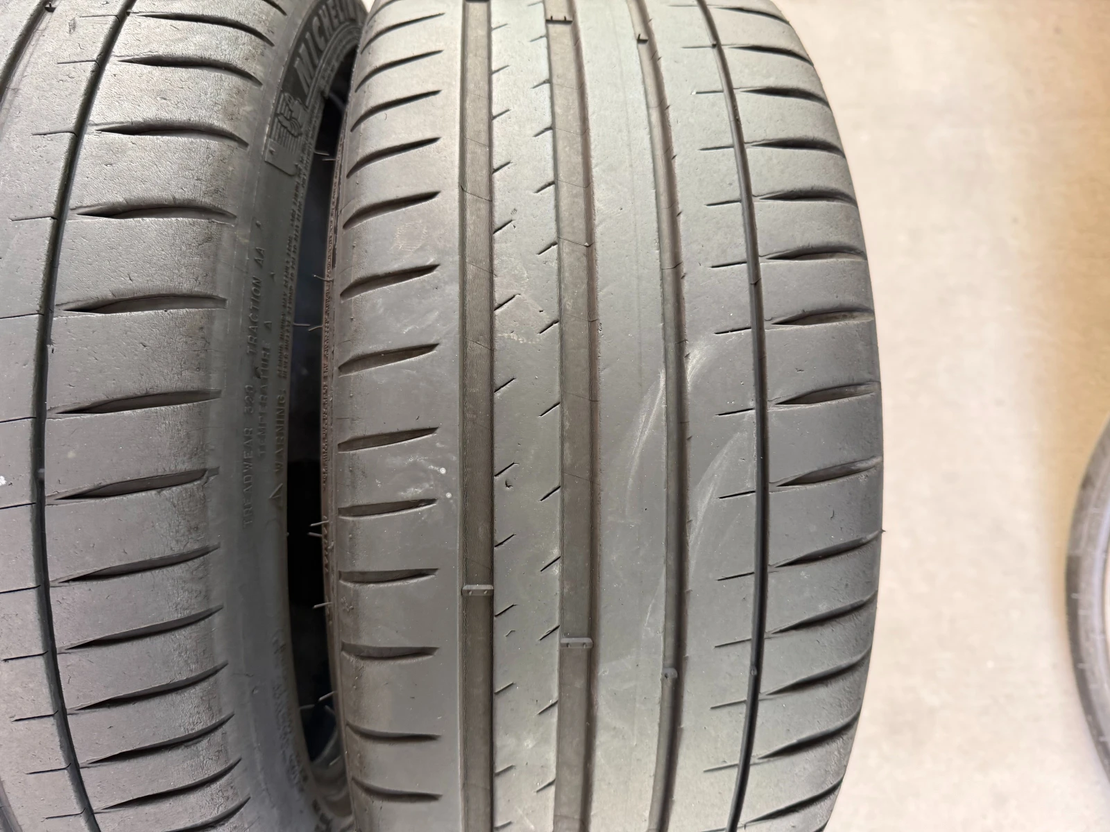 Гуми Летни 225/40R18, снимка 7 - Гуми и джанти - 54673801