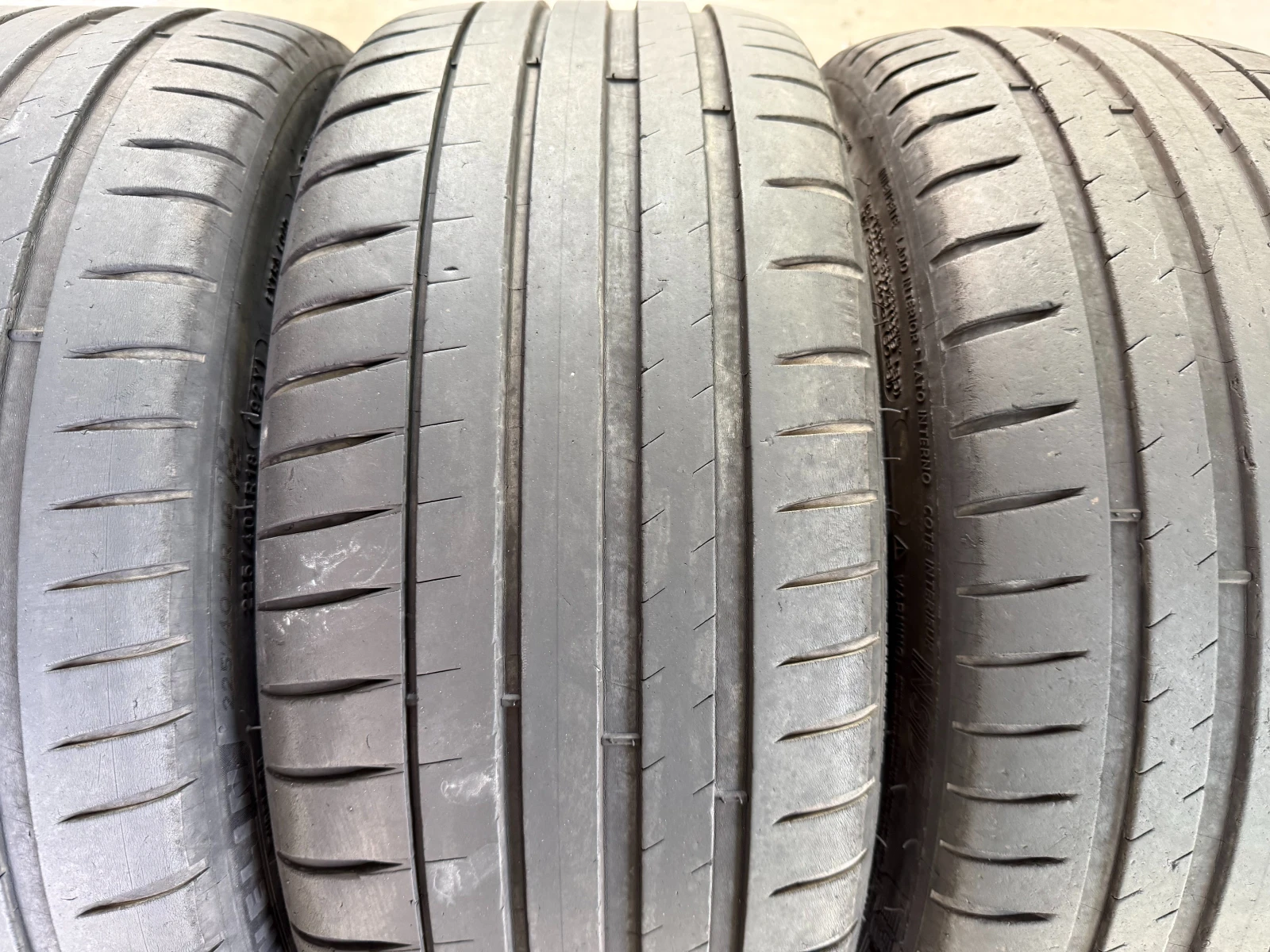 Гуми Летни 225/40R18, снимка 5 - Гуми и джанти - 54673801