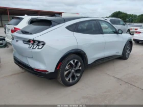 Ford Mustang Mach-E Premium AWD, снимка 4