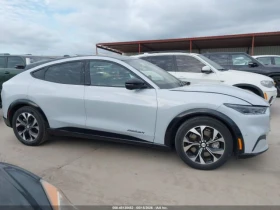 Ford Mustang Mach-E Premium AWD, снимка 7