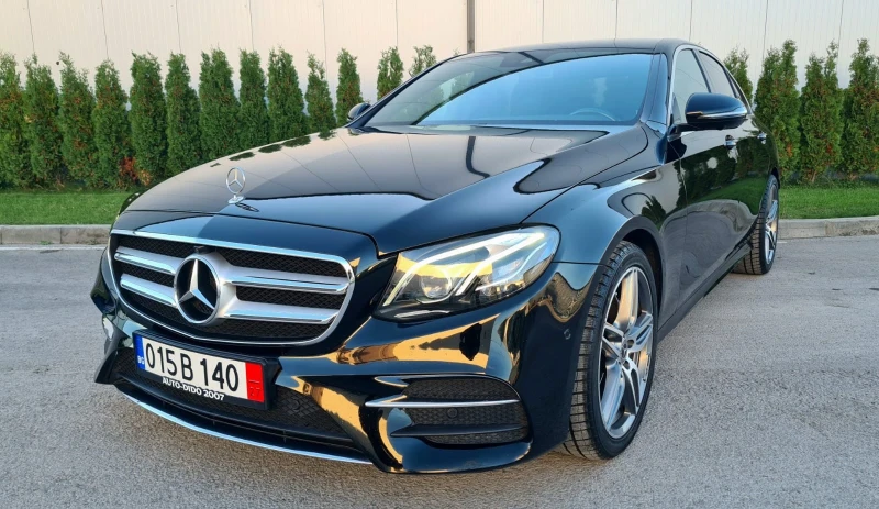 Mercedes-Benz E 220 AMG 4-Matic, снимка 2 - Автомобили и джипове - 47721595