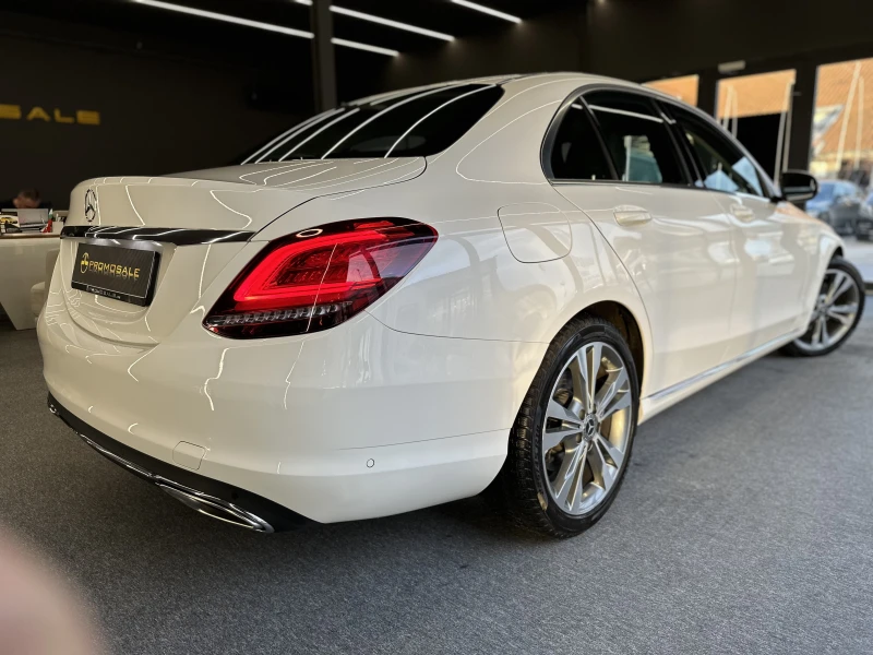 Mercedes-Benz C 180 Facelift* , снимка 4 - Автомобили и джипове - 48284056