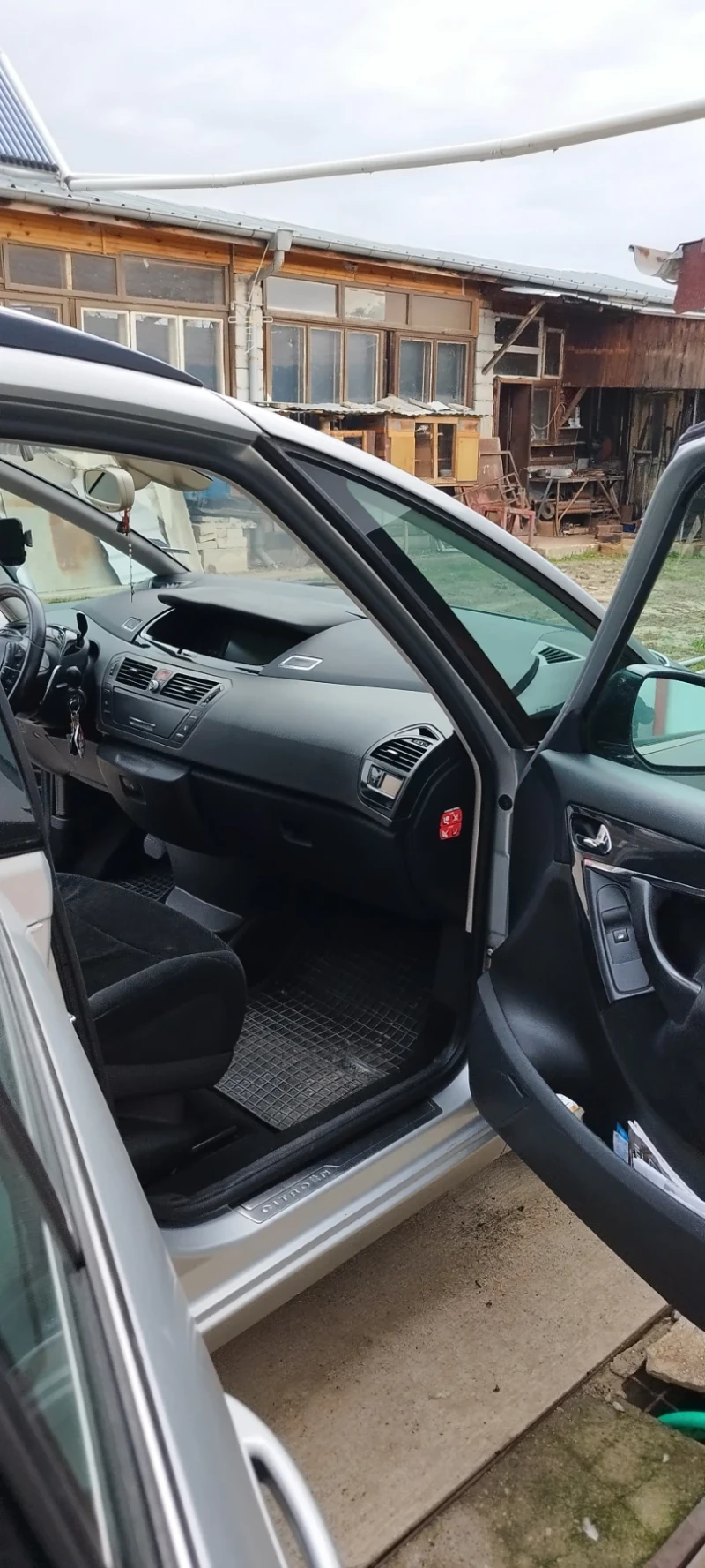 Citroen Grand C4 Picasso, снимка 7 - Автомобили и джипове - 52641516