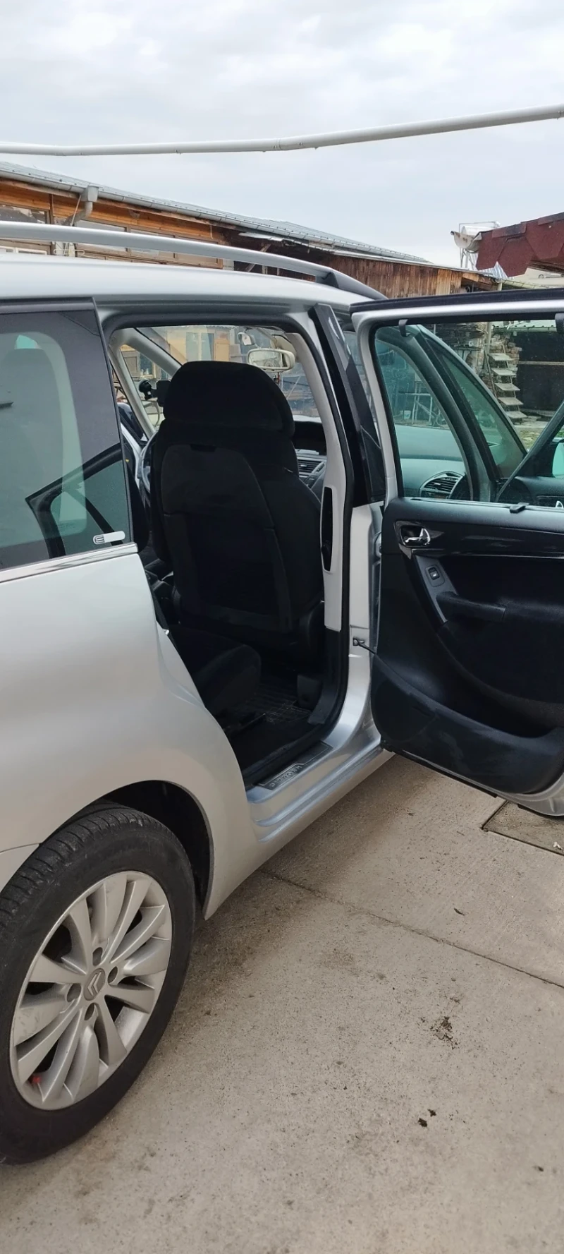 Citroen Grand C4 Picasso, снимка 8 - Автомобили и джипове - 52641516