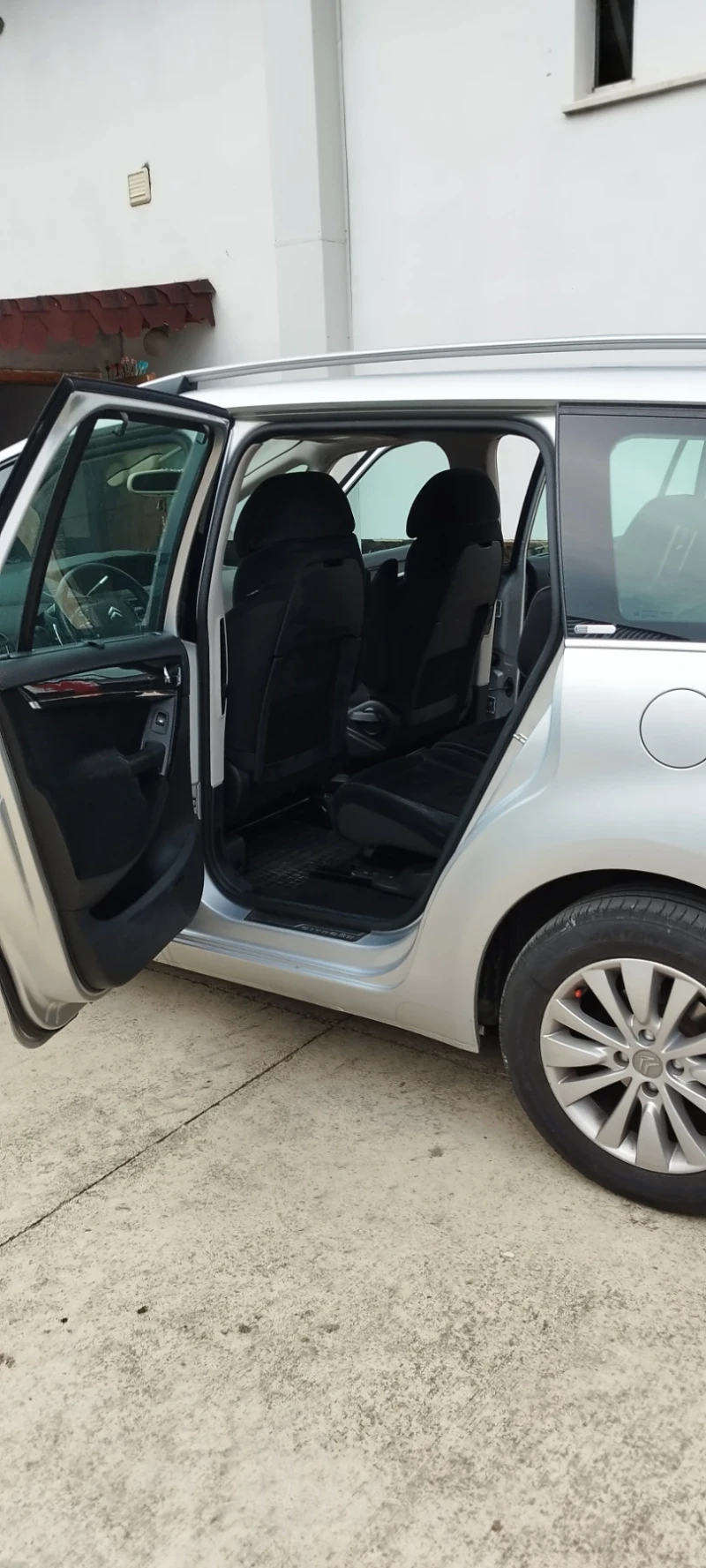 Citroen Grand C4 Picasso, снимка 3 - Автомобили и джипове - 52641516