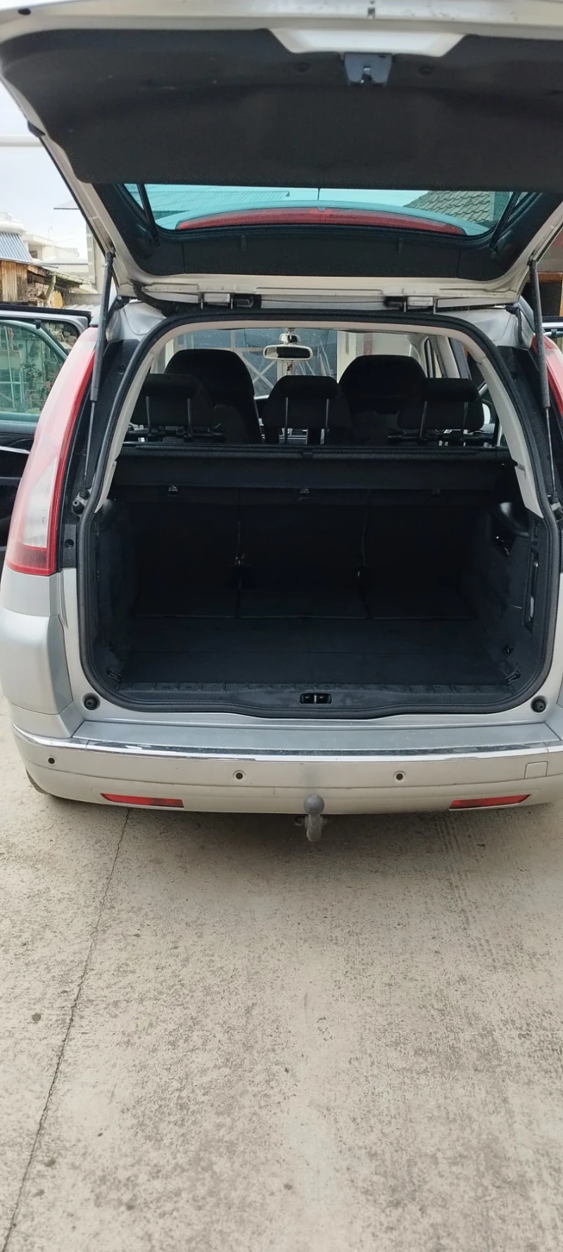 Citroen Grand C4 Picasso, снимка 4 - Автомобили и джипове - 52641516