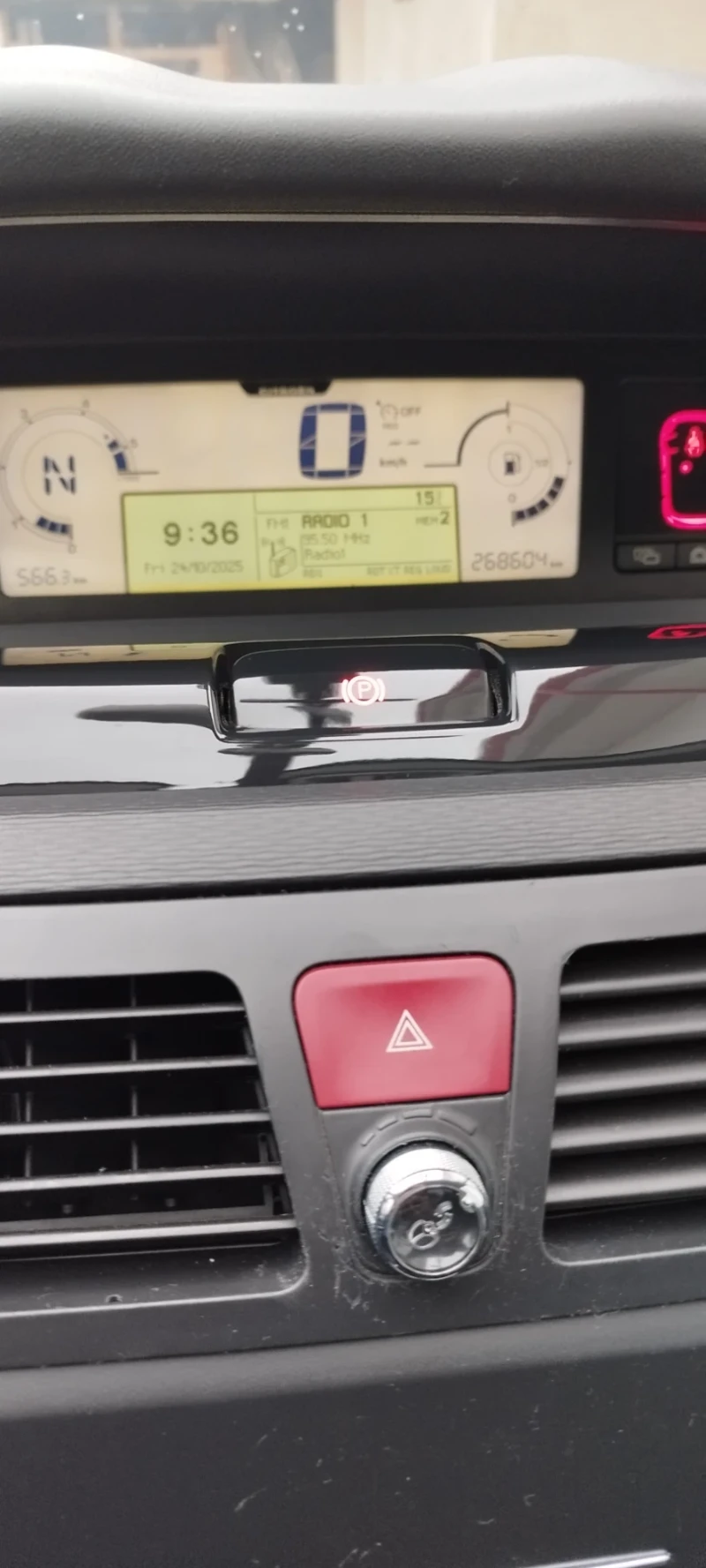 Citroen Grand C4 Picasso, снимка 12 - Автомобили и джипове - 52641516